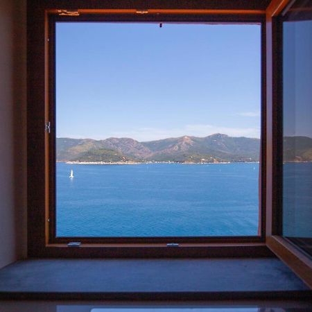 Helloelba Appartamento Il Faro Portoferraio Dış mekan fotoğraf