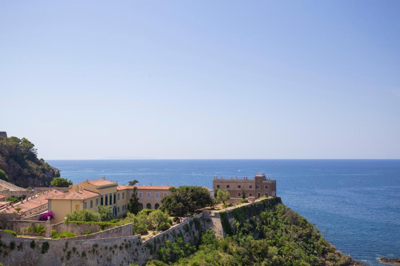 Helloelba Appartamento Il Faro Portoferraio Dış mekan fotoğraf